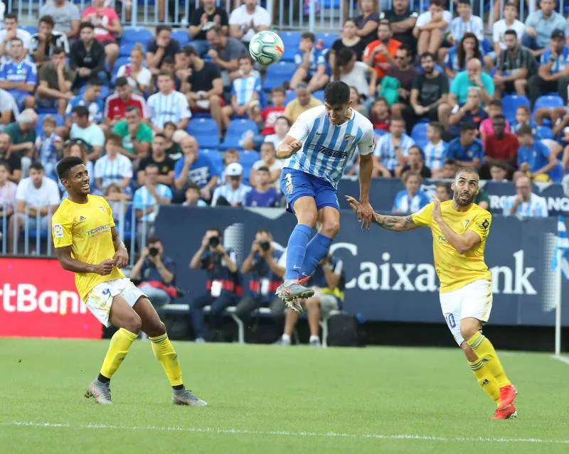 El Málaga volvió a encajar una derrota (1-2). 