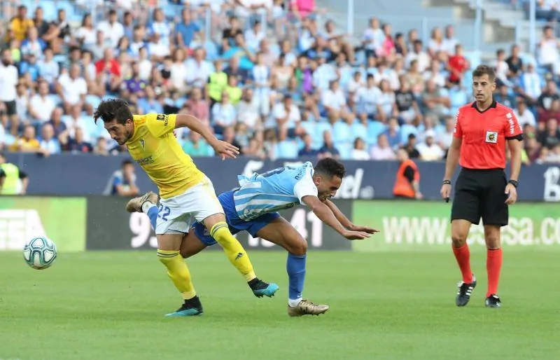 El Málaga volvió a encajar una derrota (1-2). 