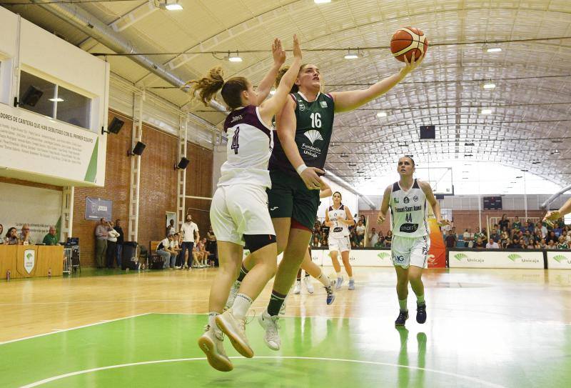 El Unicaja pierde en su estreno en Liga Femenina 2. 
