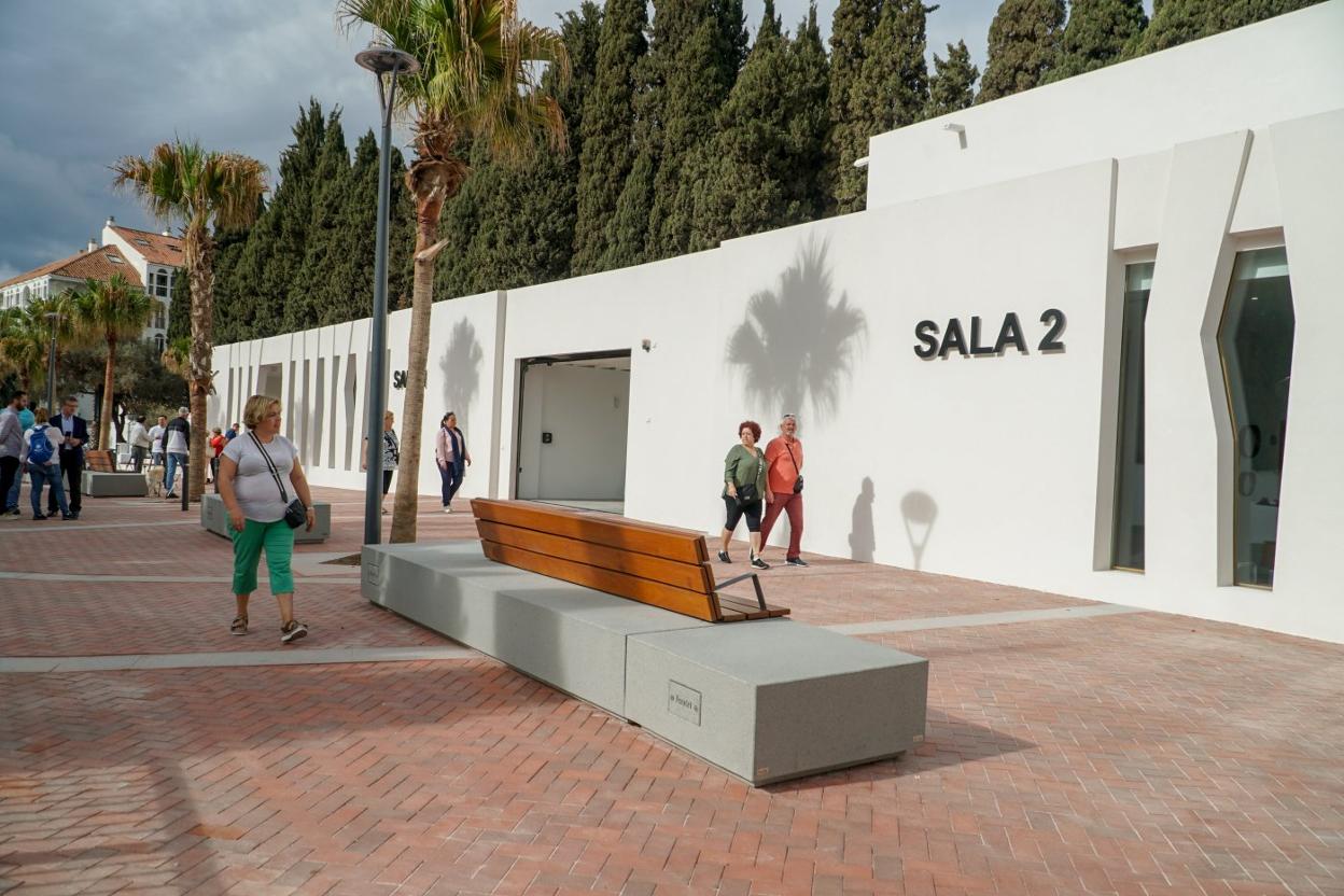 El nuevo tanatorio del cementerio de San Bernabé comenzó a funcionar ayer. :: josele