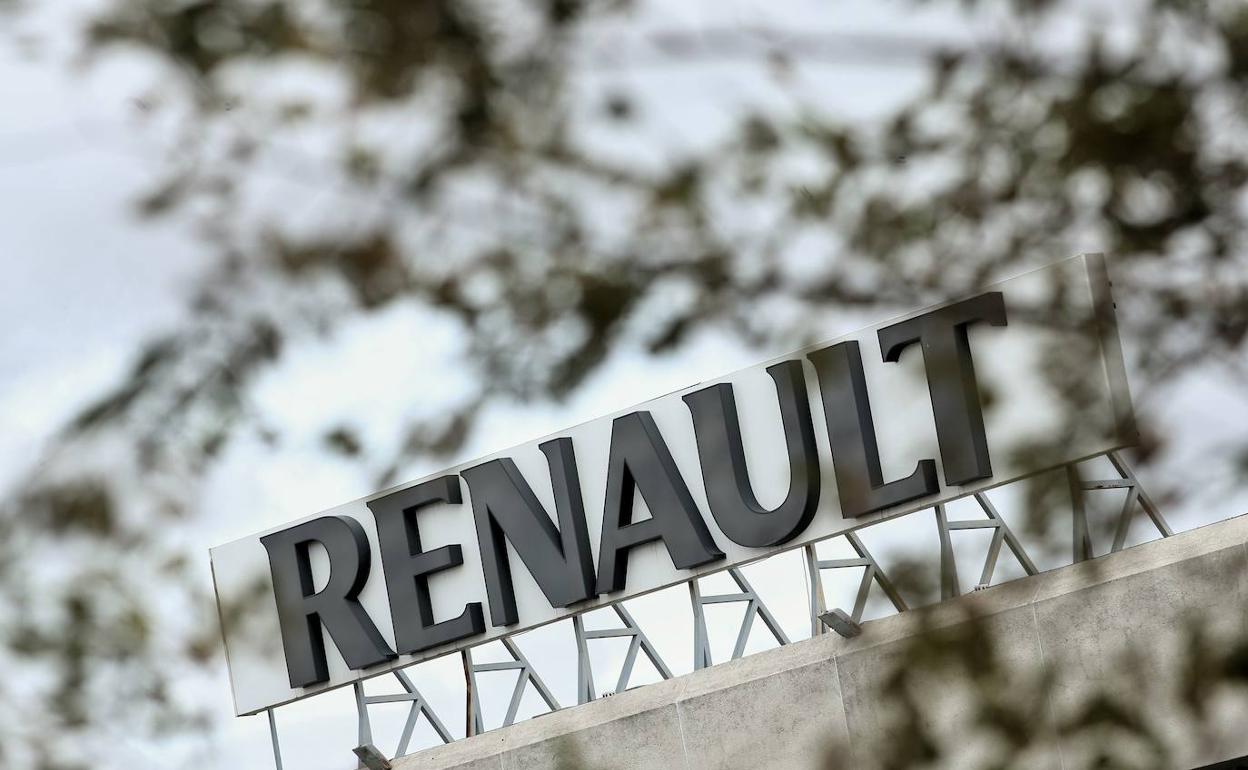 Renault arrastra al sector de la automoción al avisar de que tendrá menos beneficio