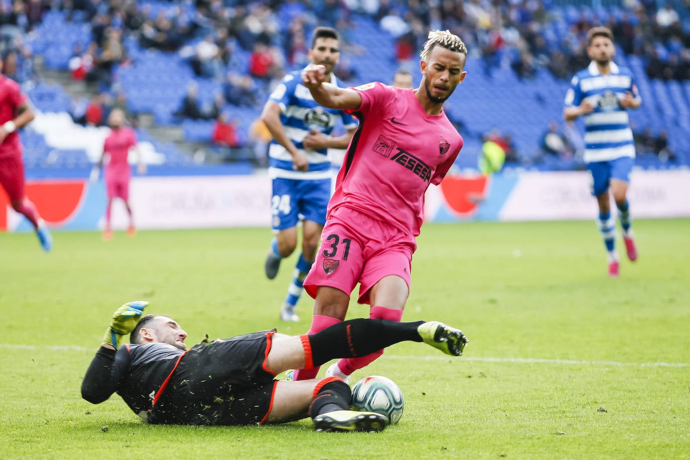 Las mejores imágenes de la victoria del Málaga en Riazor 