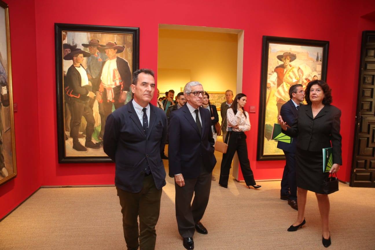 La muestra inaugural duplica el número de obras de la exhibición procedente de Sevilla hasta superar el centenar de piezas. 