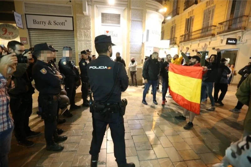 Fotos: Concentración en Málaga en solidaridad con Cataluña