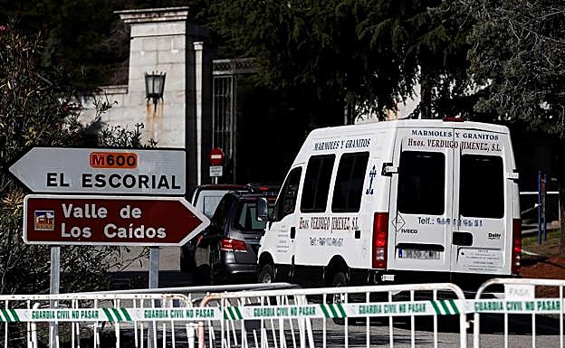 Vista de la entrada al Valle de los Caídos, en San Lorenzo del Escorial, Madrid.
