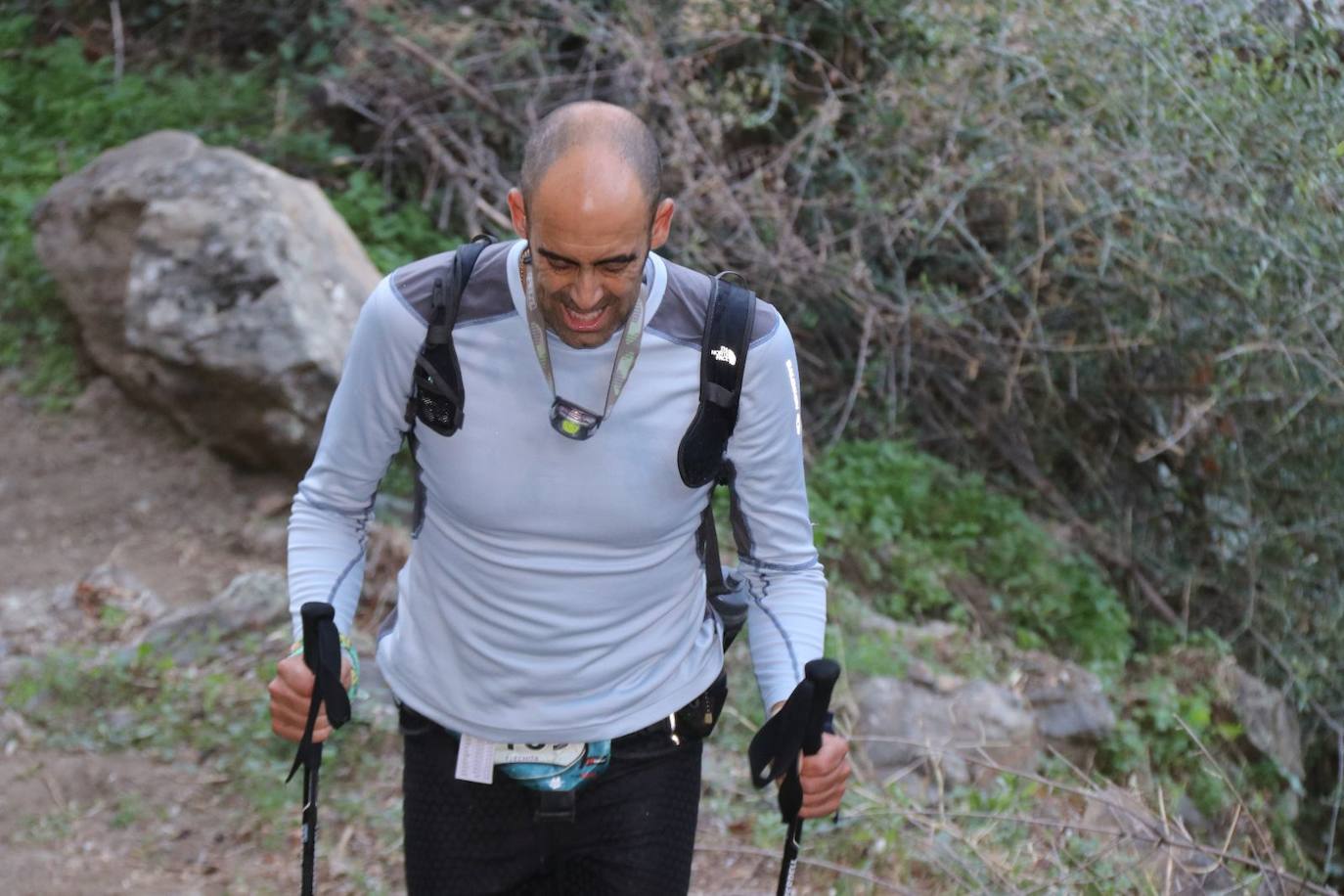 Las pruebas de las 100 millas y la categoría Ultra de la Gran Vuelta congregan a cientos de deportistas de pueblo en pueblo este sábado