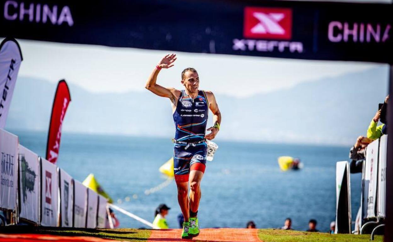 El triatleta, el mes pasado tras ganar el XTerra en China. 