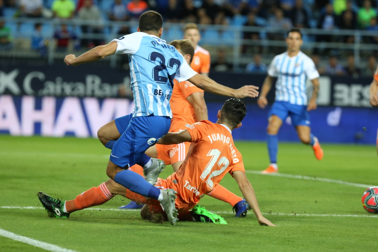 Fotos: Las mejores imágenes del Málaga - Real Oviedo