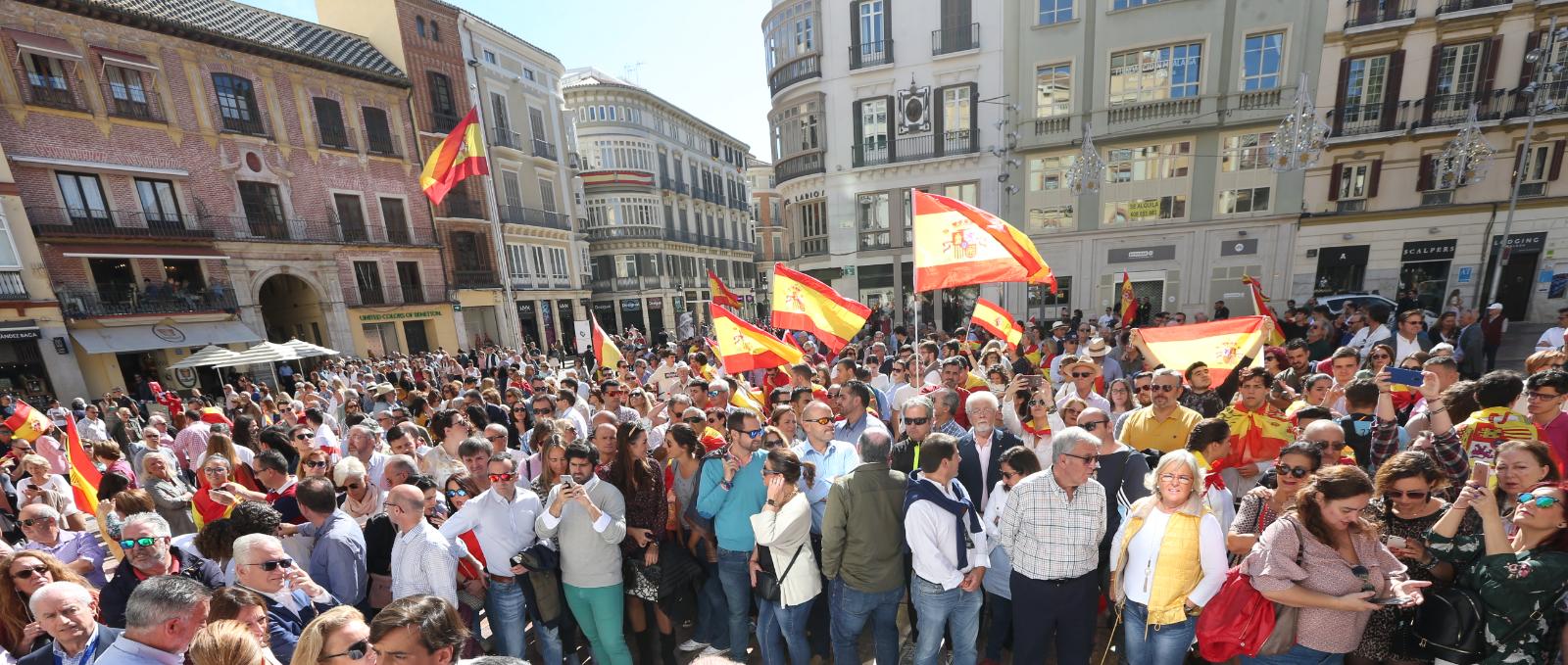 PP, Ciudadanos y Vox marchan juntos en la manifestación en solidaridad con Cataluña y con unos 2.200 asistentes según la Policía Nacional