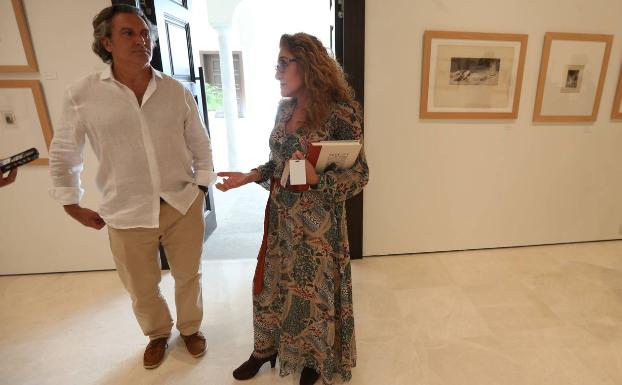 Enrique Juncosa y Lourdes Moreno, en la presentación de la muestra. 