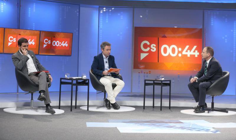 Ignacio López (PSOE), Guillermo Díaz (Cs), Pablo Montesinos (PP), Alberto Garzón (Unidas Podemos) y Patricia Rueda (Vox) participan en un debate de SUR y 101TV