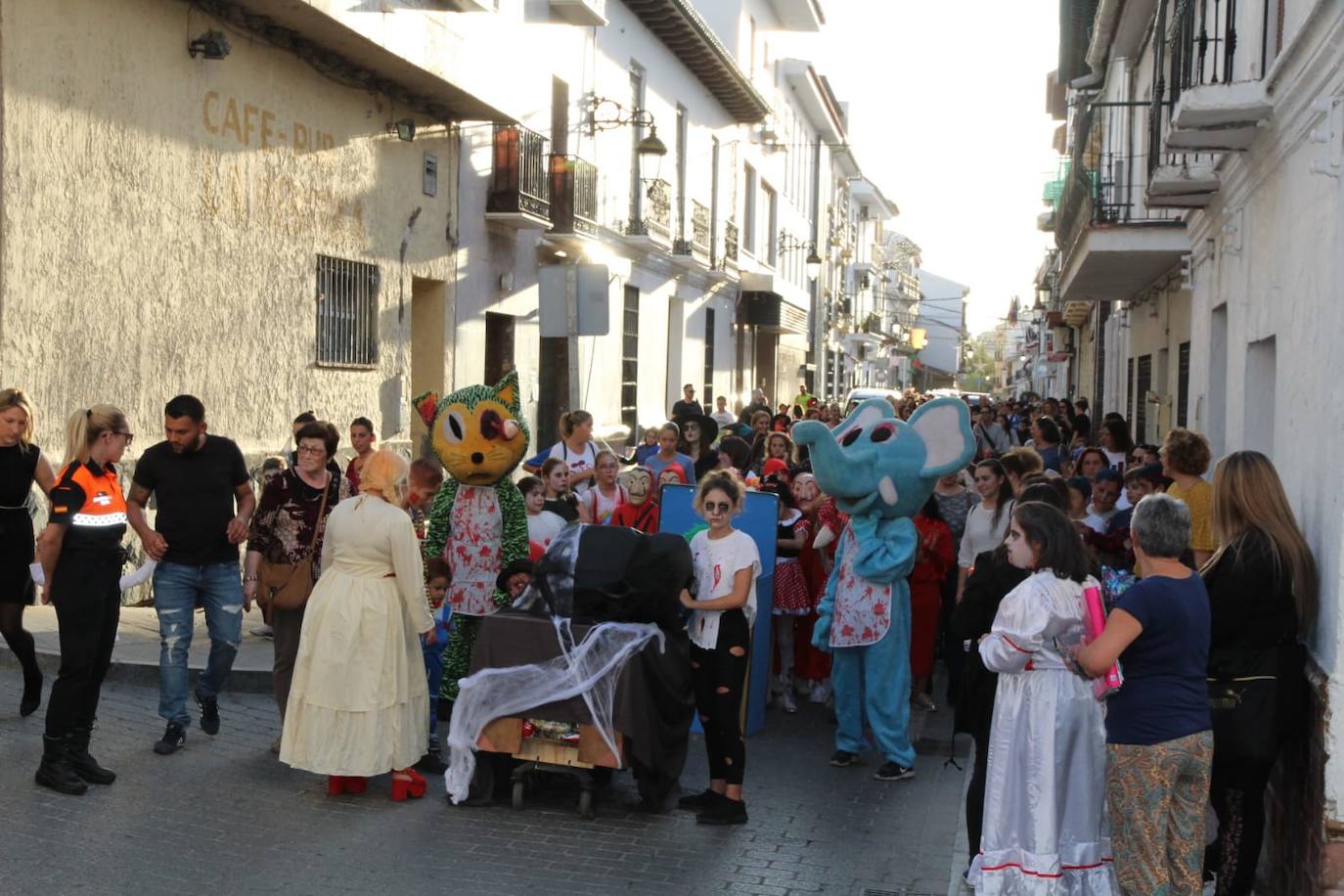 Pasaje del terror y desfile en Cártama