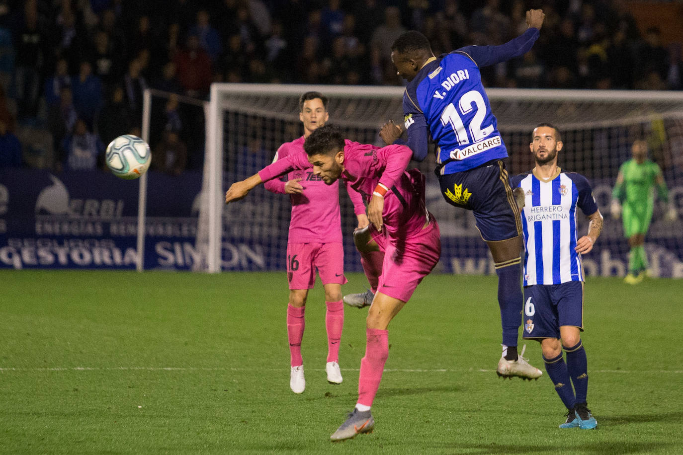 El Málaga pierde con la Ponferradina. 