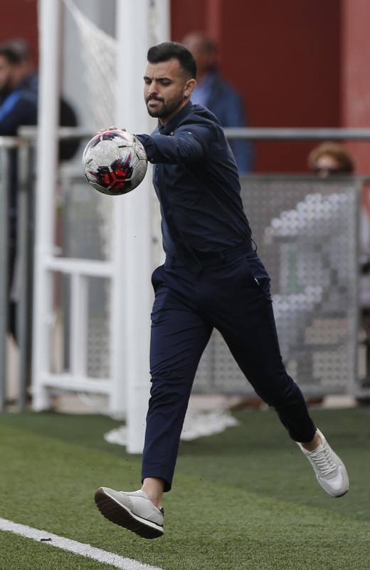 El Málaga gana al Villarreal (2-1). 