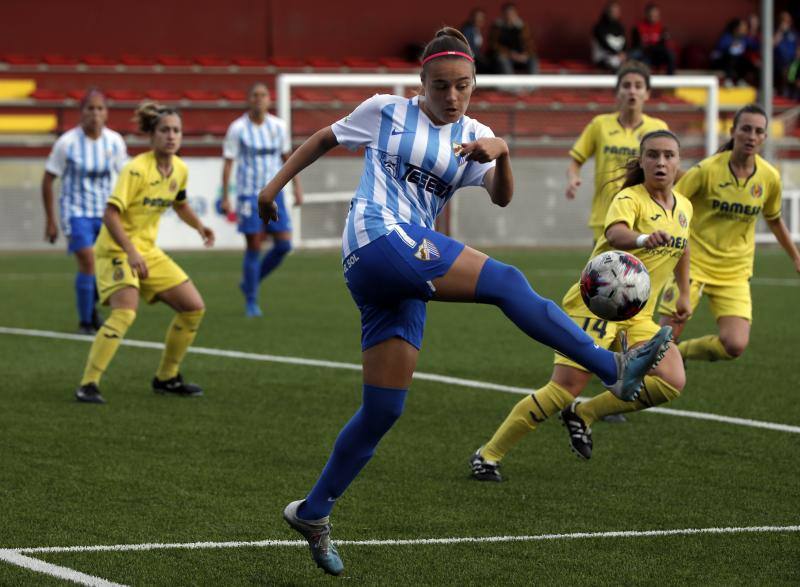 El Málaga gana al Villarreal (2-1). 