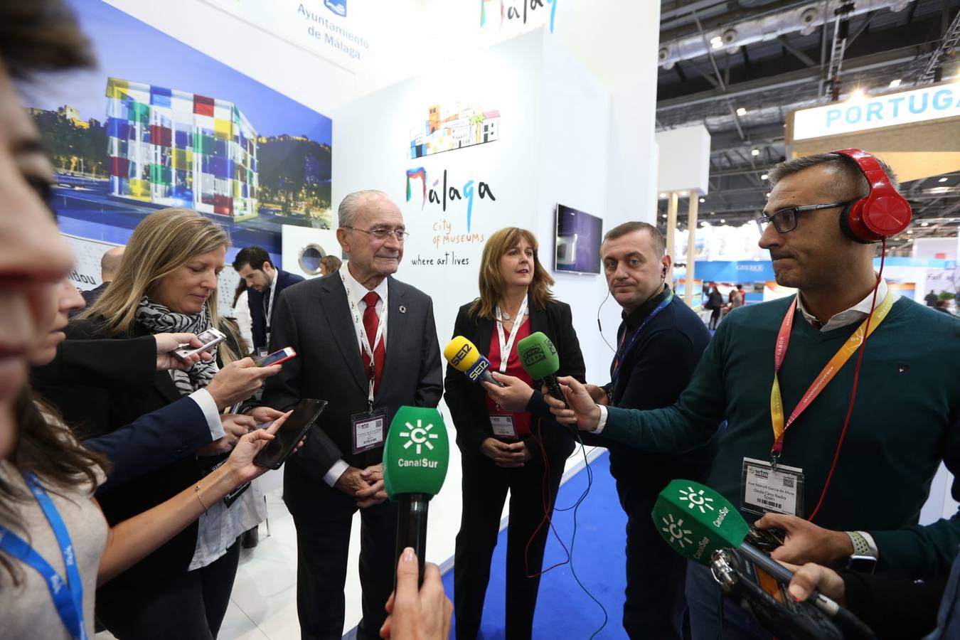 La World Travel Market abre sus puertas. En su 40 edición se convierte en la cita más importante de su historia para la industria del turismo, que encara una cuenta atrás, que se eterniza, para acabar con la incertidumbre de un inminente e inevitable 'Brexit'.