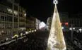 Málaga estrena un árbol de Navidad visitable en la plaza de la Constitución