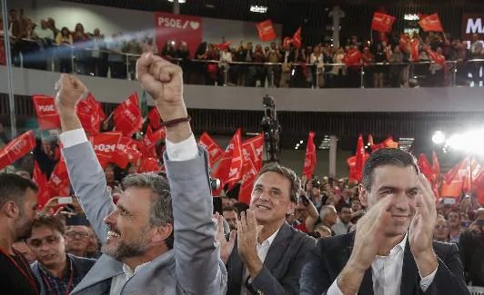 López, Ortiz y Sánchez en el arranque del acto político Ñito Salas