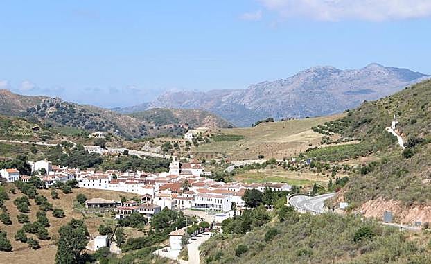 Un fallecido y un herido en el accidente entre una moto y un turismo en Atajate