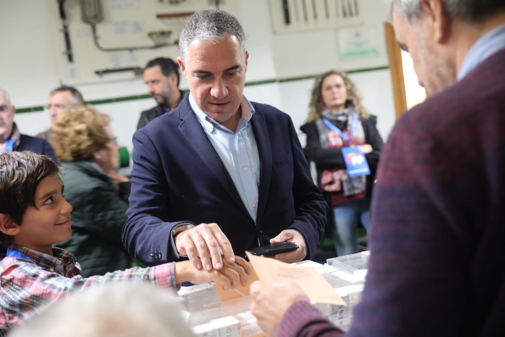 Repaso en imágenes de la jornada electoral del 10N. 