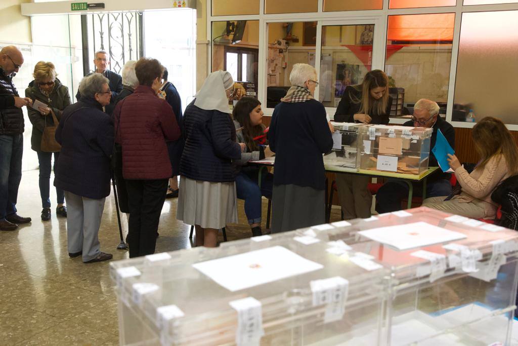 Repaso en imágenes de la jornada electoral del 10N