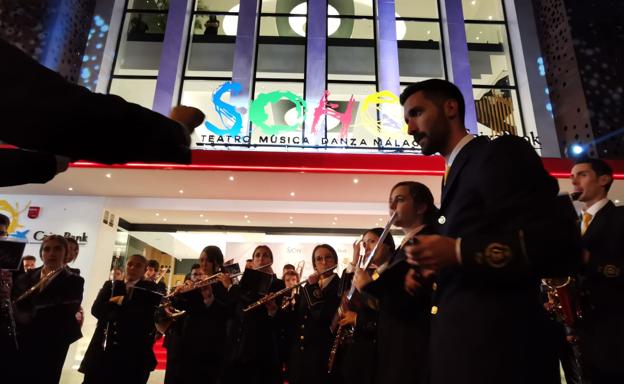 La Banda de Música de La Paz ameniza la alfombra roja de la inauguración del Teatro del Soho
