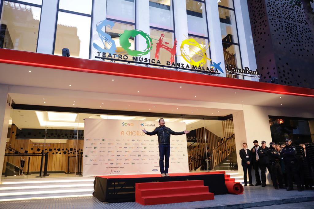 Una inauguración al nivel de Antonio Banderas. El actor reune a actores, músicos, empresarios y amigos para la primera función oficial de 'A Chorus Line'. 