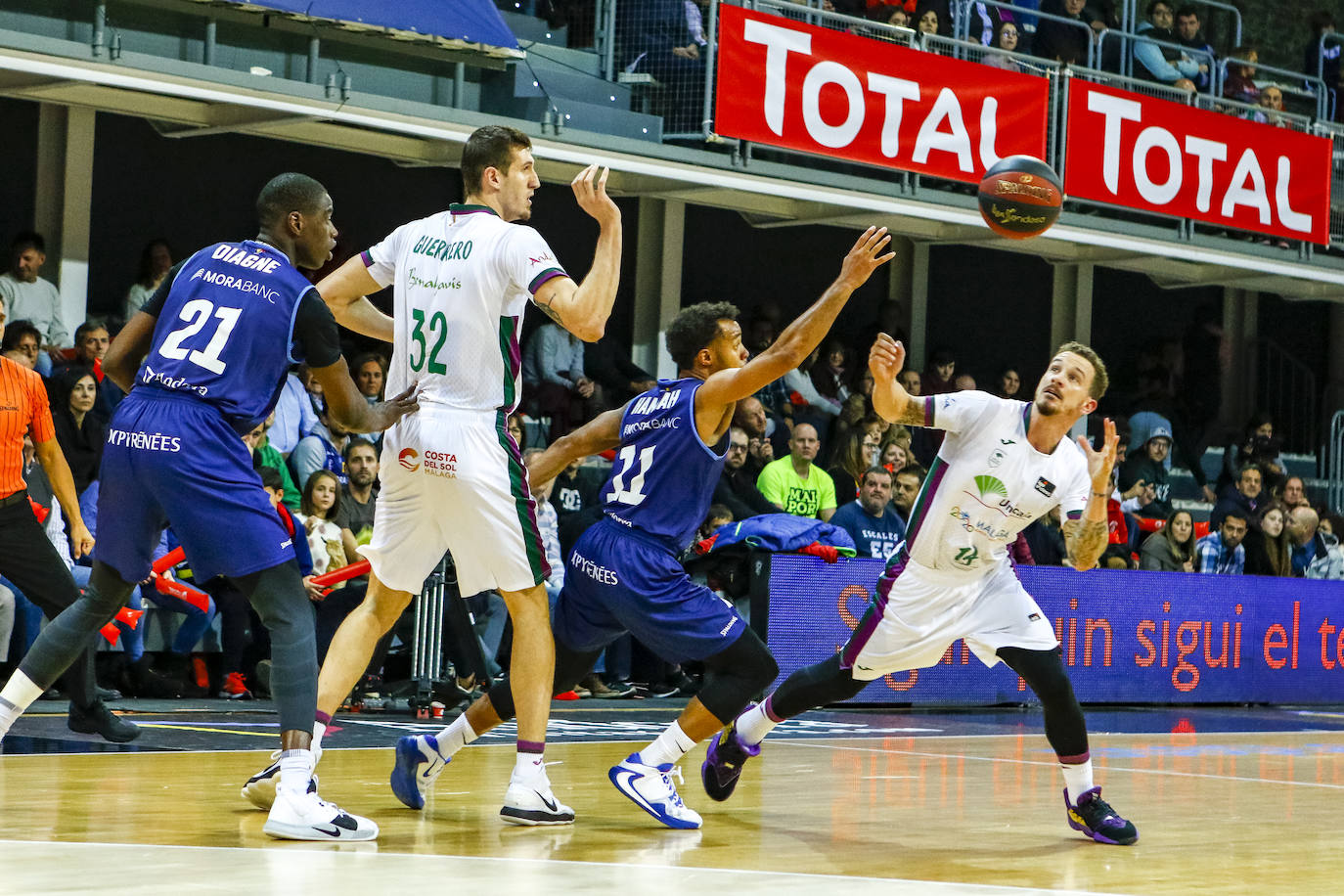 El Unicaja cae en la cancha del Andorra