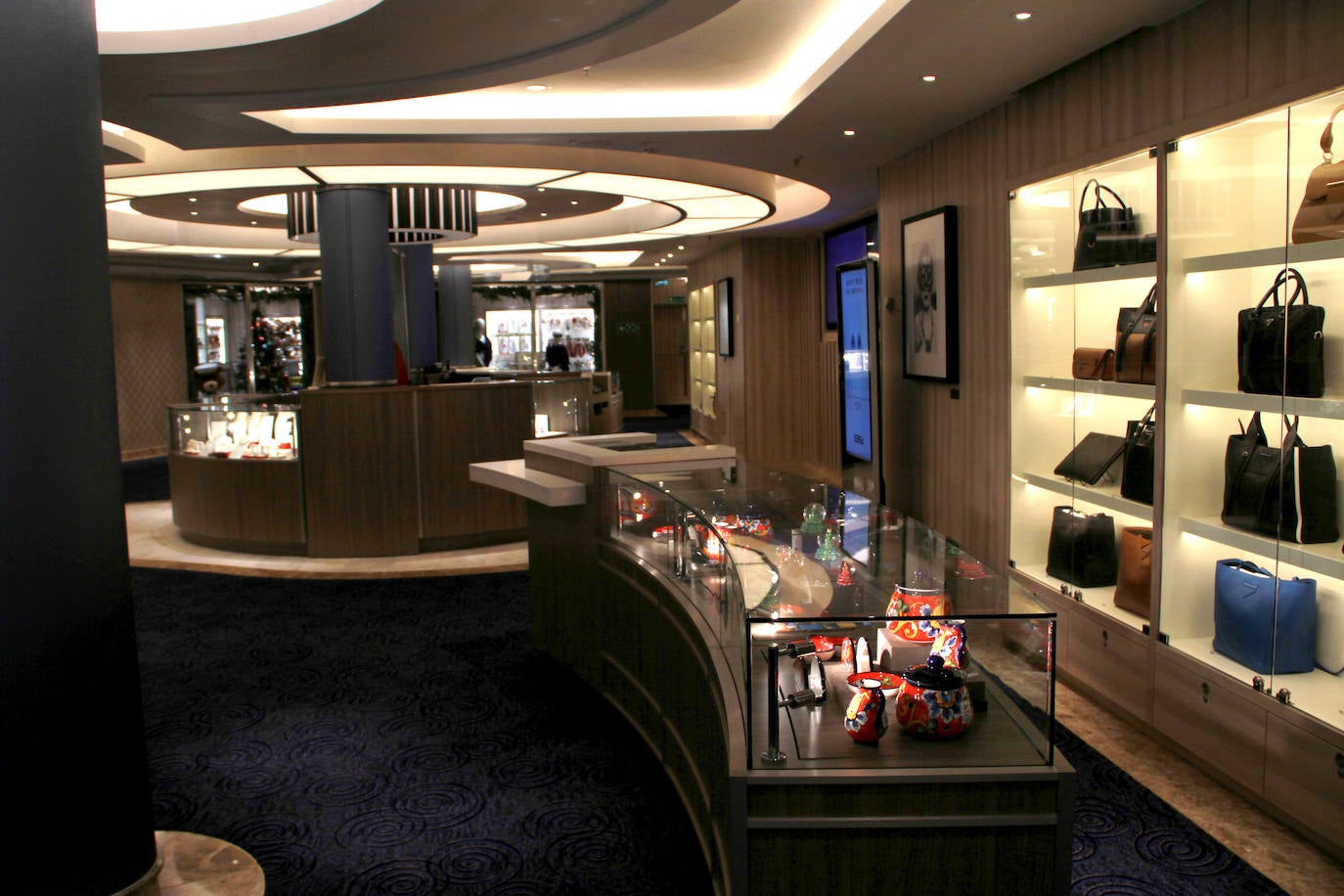 El nuevo barco de la compañía de cruceros de lujo Princess ha atracado en la capital malagueña apenas un mes después de su inauguración 