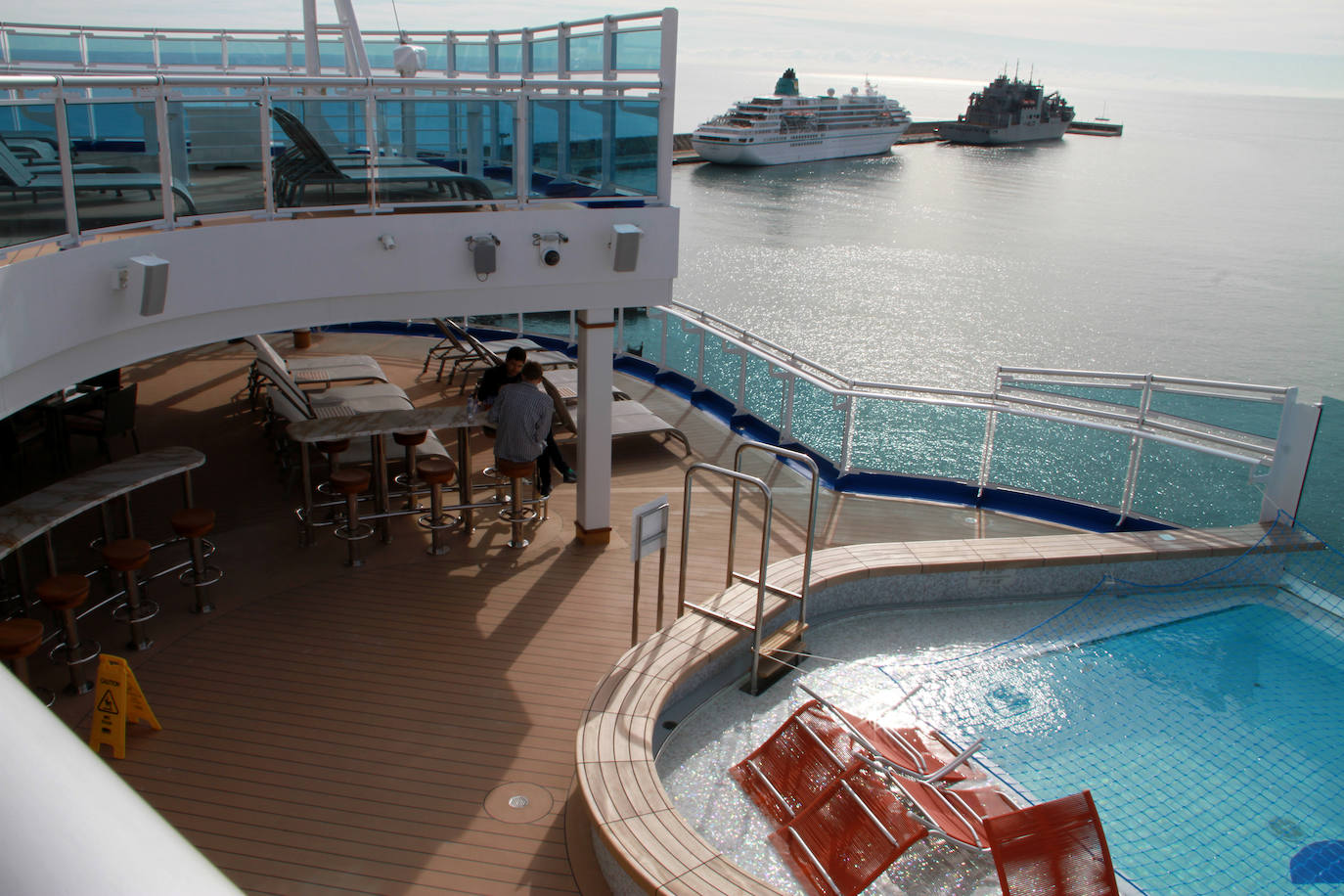 El nuevo barco de la compañía de cruceros de lujo Princess ha atracado en la capital malagueña apenas un mes después de su inauguración 