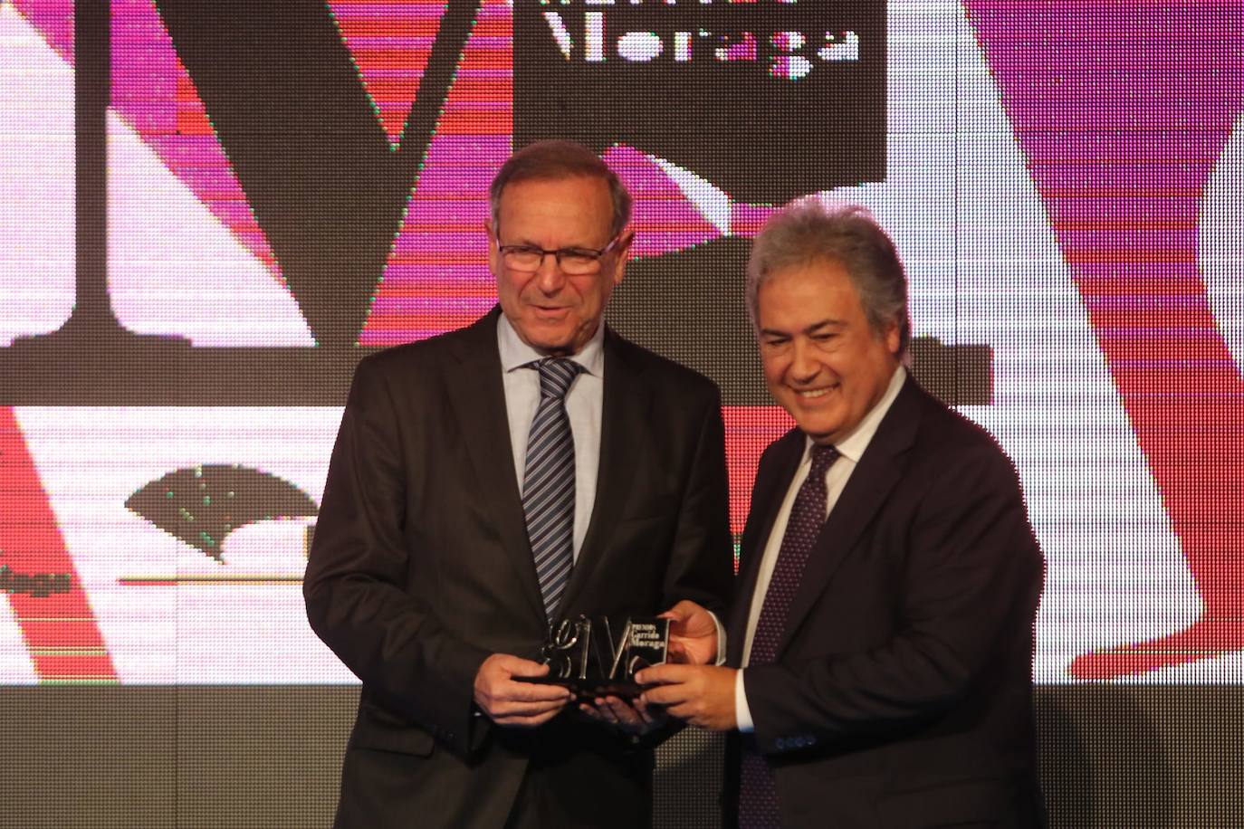 Juan Cobalea y Juan Antonio Galindo en la gala del II Premio a la Cultura Malagueña Antonio Garrido Moraga.