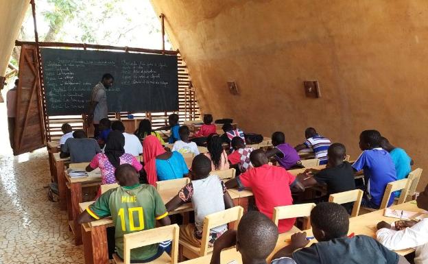 Los alumnos ya han estrenado las nuevas aulas de la escuela. 