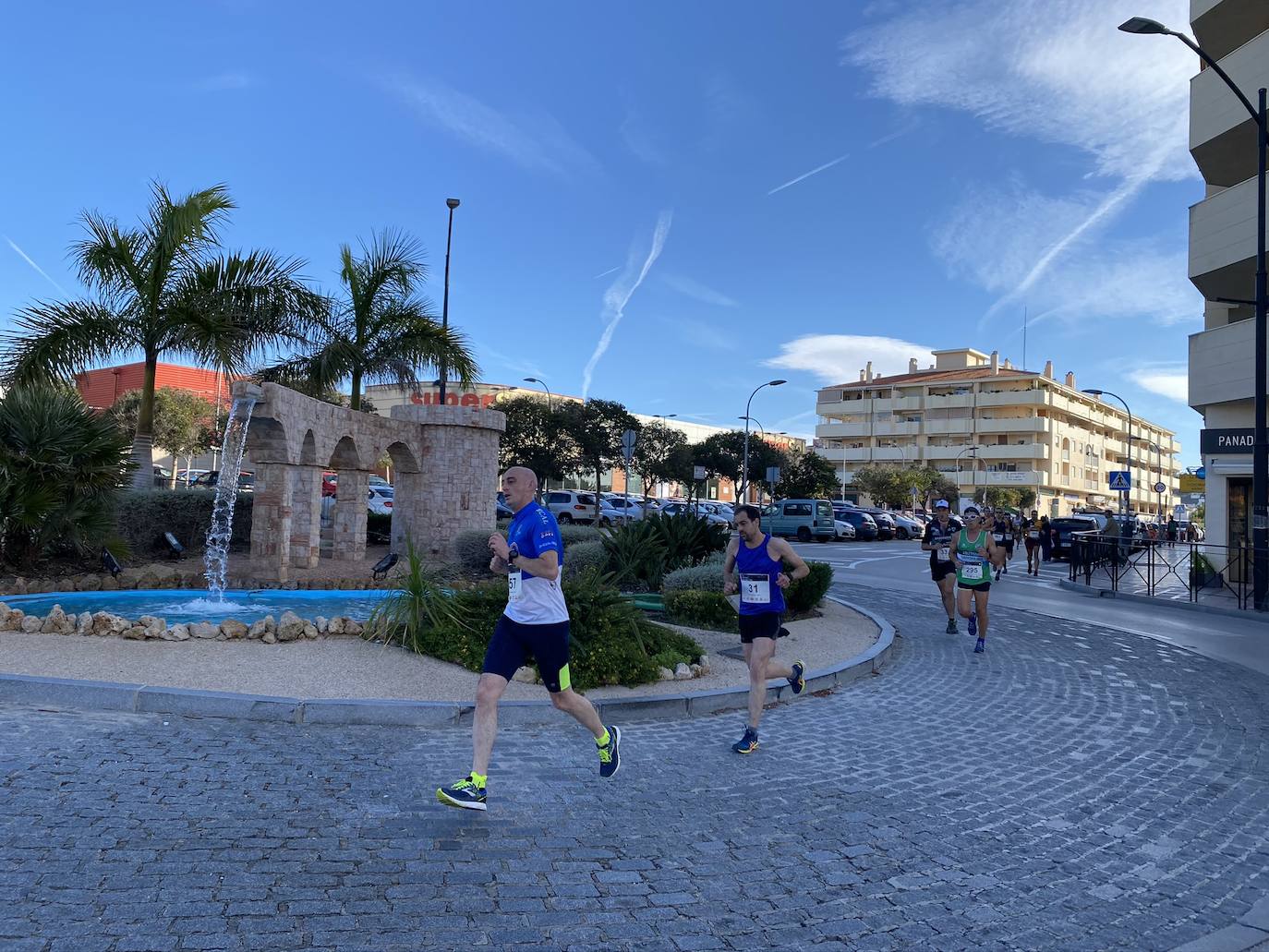 Los corredores Abdelhadi El Moaziz, del Cueva de Nerja-UMA, y Janine Lima, del Atletismo Málaga, se alzaron con la victoria.