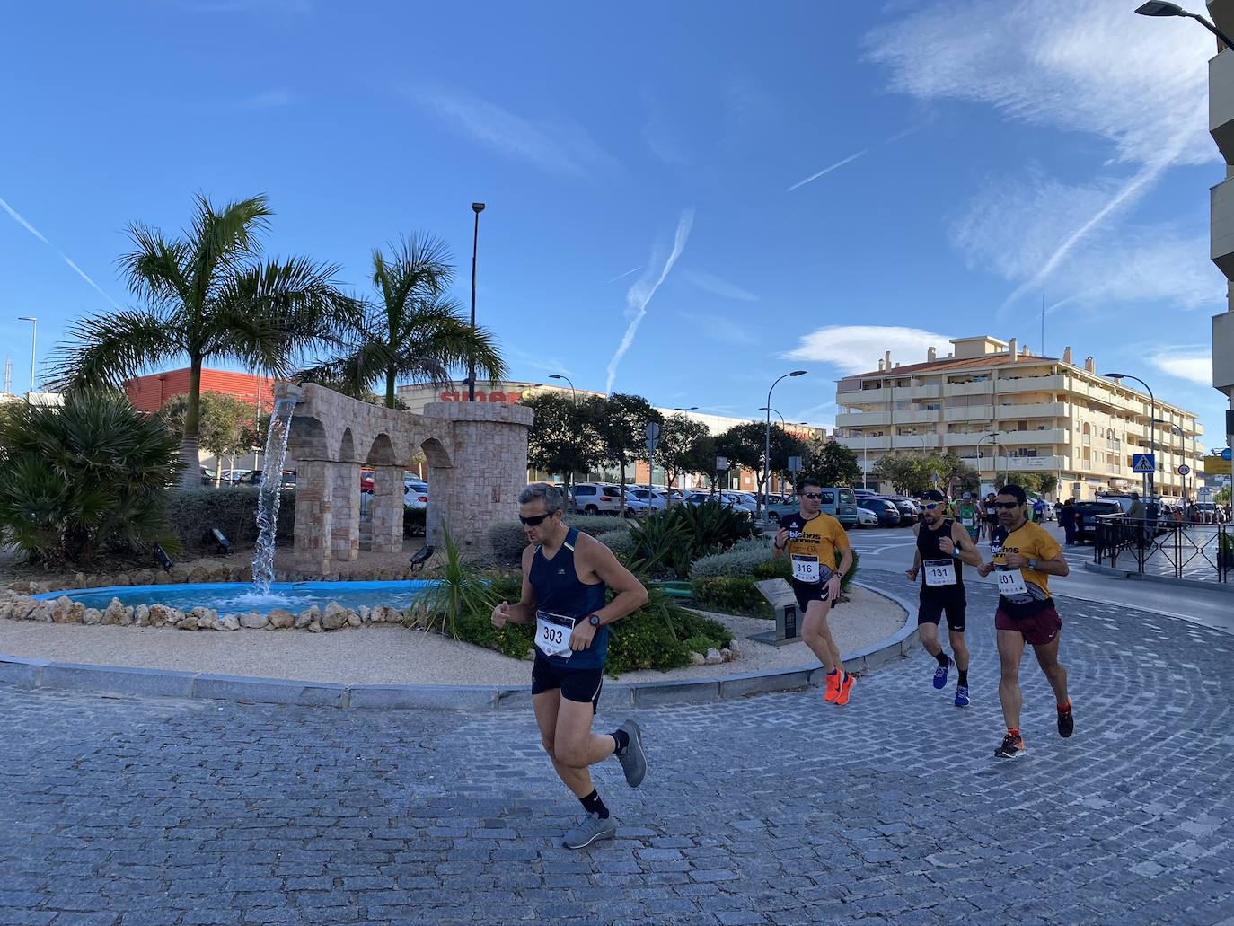 Los corredores Abdelhadi El Moaziz, del Cueva de Nerja-UMA, y Janine Lima, del Atletismo Málaga, se alzaron con la victoria.
