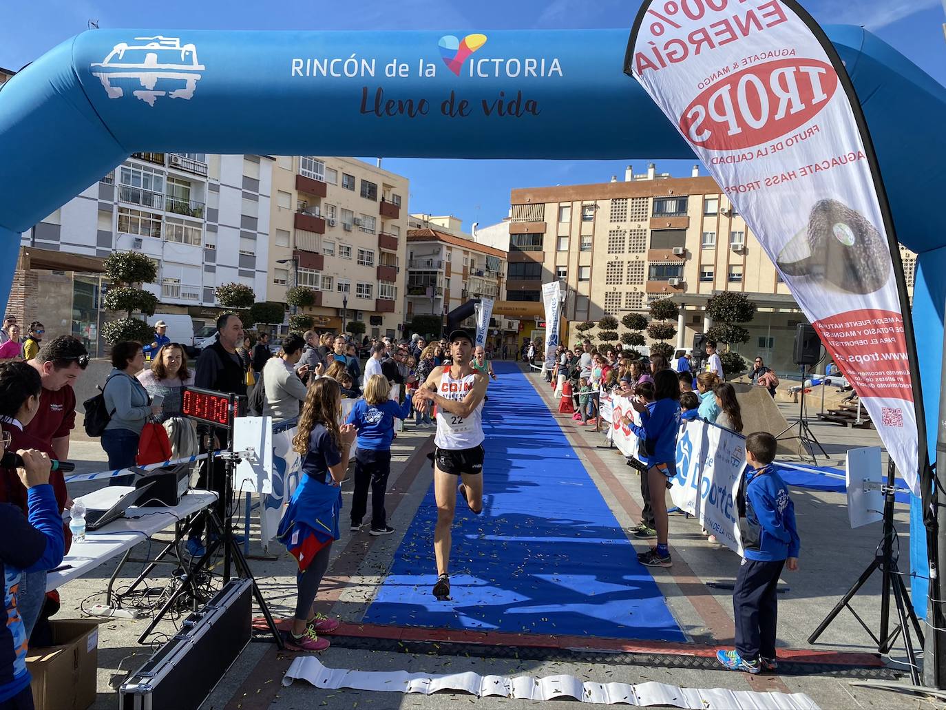 Los corredores Abdelhadi El Moaziz, del Cueva de Nerja-UMA, y Janine Lima, del Atletismo Málaga, se alzaron con la victoria.