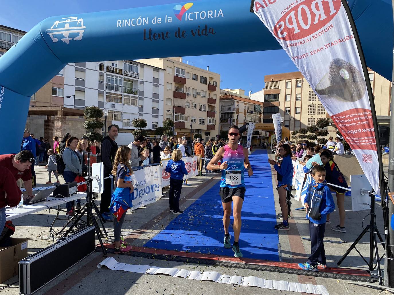Los corredores Abdelhadi El Moaziz, del Cueva de Nerja-UMA, y Janine Lima, del Atletismo Málaga, se alzaron con la victoria.