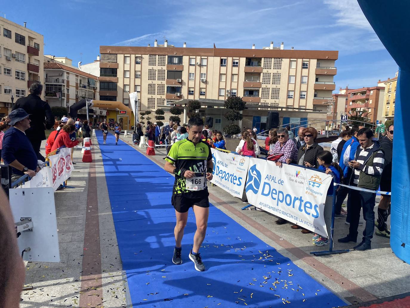 Los corredores Abdelhadi El Moaziz, del Cueva de Nerja-UMA, y Janine Lima, del Atletismo Málaga, se alzaron con la victoria.