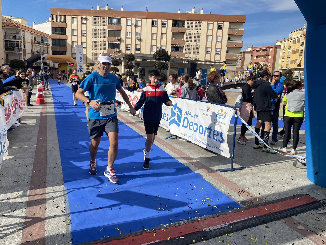 Los corredores Abdelhadi El Moaziz, del Cueva de Nerja-UMA, y Janine Lima, del Atletismo Málaga, se alzaron con la victoria.