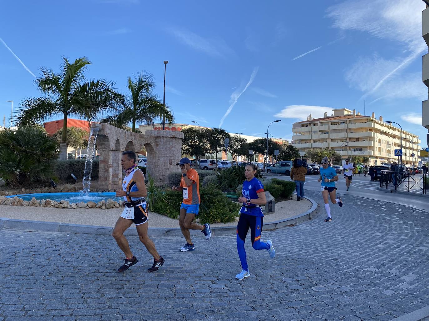 Los corredores Abdelhadi El Moaziz, del Cueva de Nerja-UMA, y Janine Lima, del Atletismo Málaga, se alzaron con la victoria.