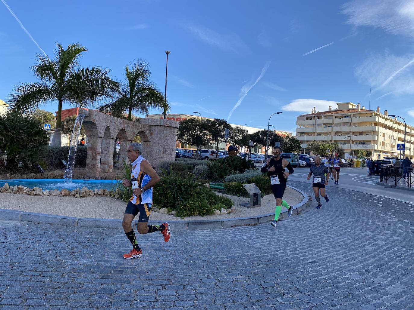 Los corredores Abdelhadi El Moaziz, del Cueva de Nerja-UMA, y Janine Lima, del Atletismo Málaga, se alzaron con la victoria.
