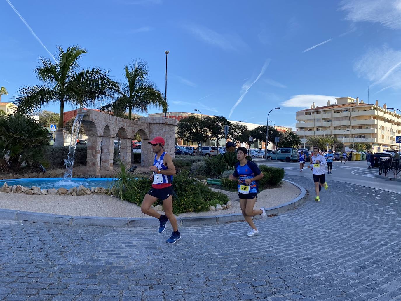 Los corredores Abdelhadi El Moaziz, del Cueva de Nerja-UMA, y Janine Lima, del Atletismo Málaga, se alzaron con la victoria.