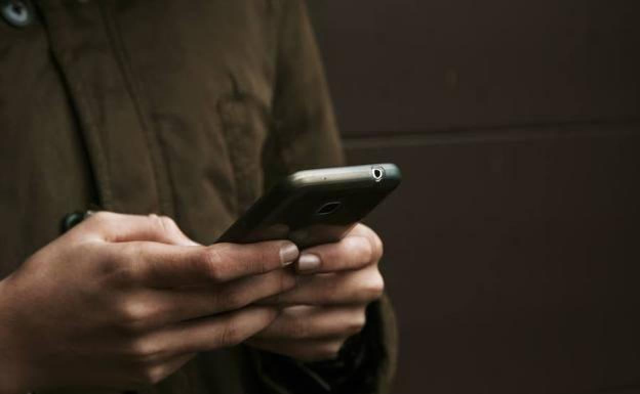 La Policía Nacional alerta sobre el SMS que manda la Seguridad Social: «no es un bulo»