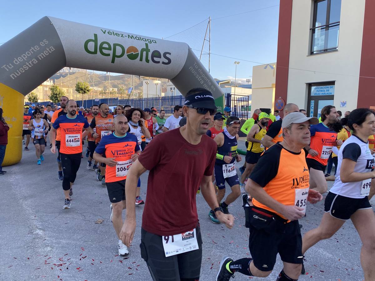 Fotos: ¿Estuviste en la VI Media Maratón de Vélez? Búscate en nuestra galería