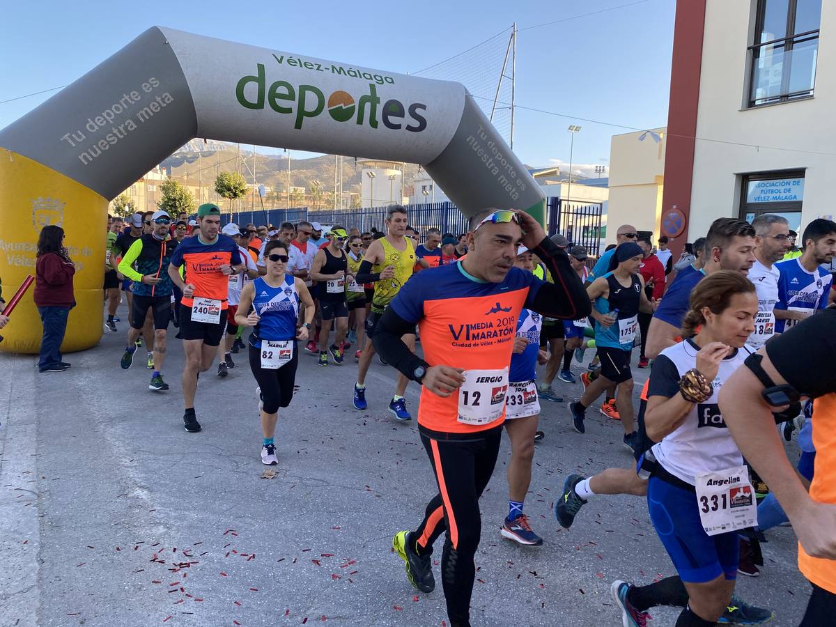 Fotos: ¿Estuviste en la VI Media Maratón de Vélez? Búscate en nuestra galería
