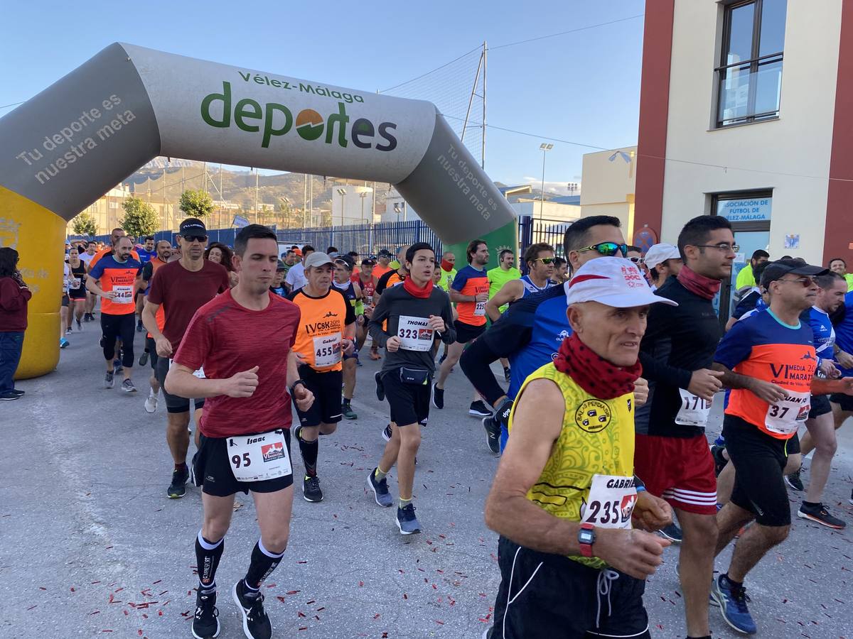 Fotos: ¿Estuviste en la VI Media Maratón de Vélez? Búscate en nuestra galería