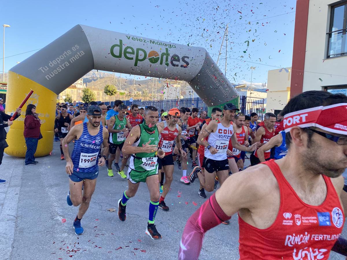 Fotos: ¿Estuviste en la VI Media Maratón de Vélez? Búscate en nuestra galería
