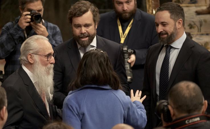 Otra jornada de fotos simbólicas en el Congreso