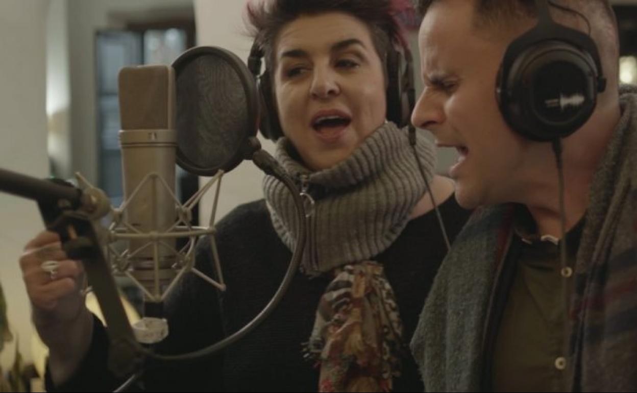 Amparanoia y Juan Pinilla interpretan el 'Bella Ciao' en versión flamenca 