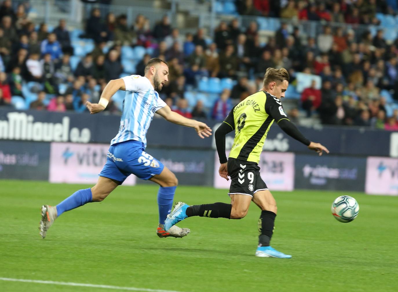 Sadiku fue el gran protagonista del partido al marcar los dos goles