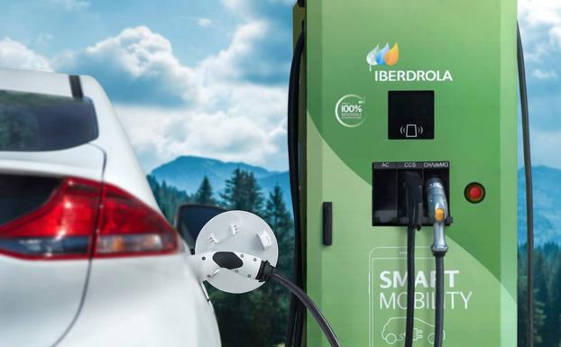 Los coches eléctricos entran tímidamente en el mercado. 